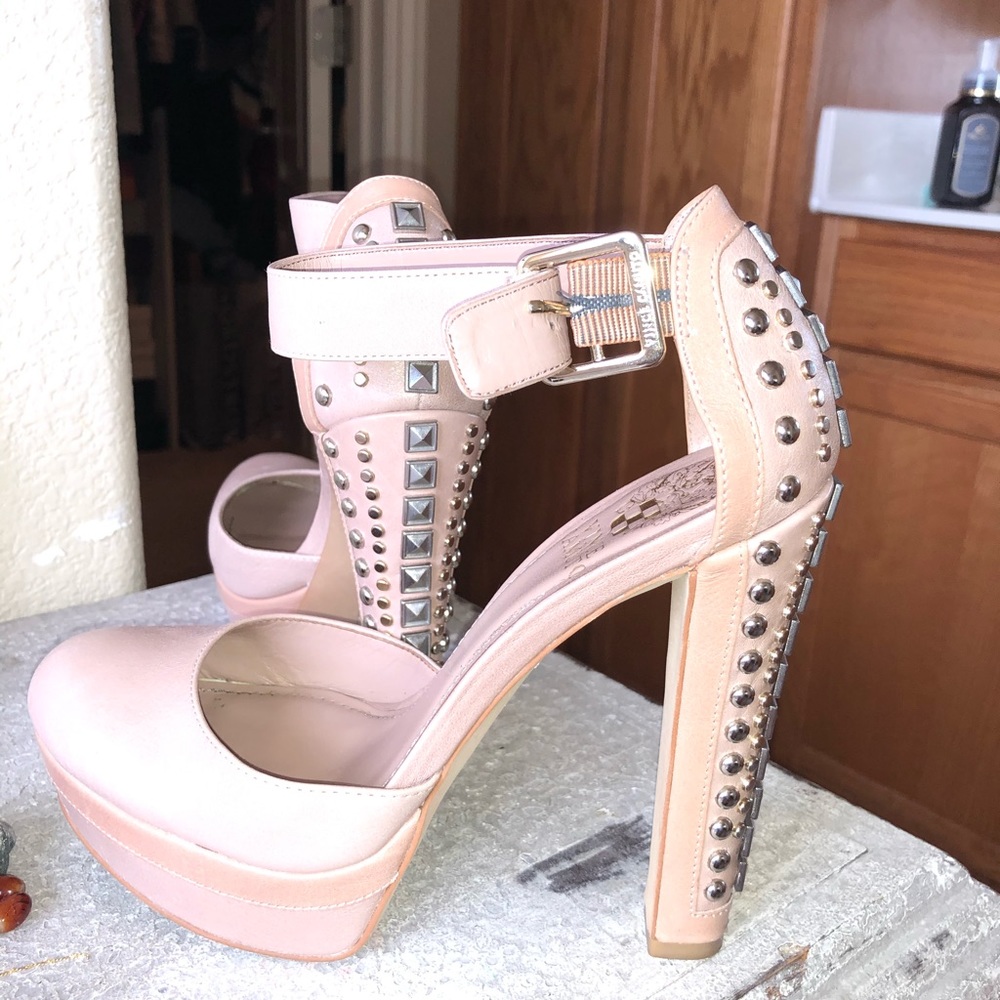 Vince Camuto Croissant Bellini